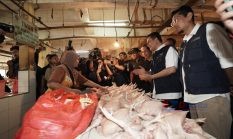 Mendag, Menteri LH bersama Wali Kota Jakarta Timur Gelar Aksi Bersih Pasar Kramat Jati