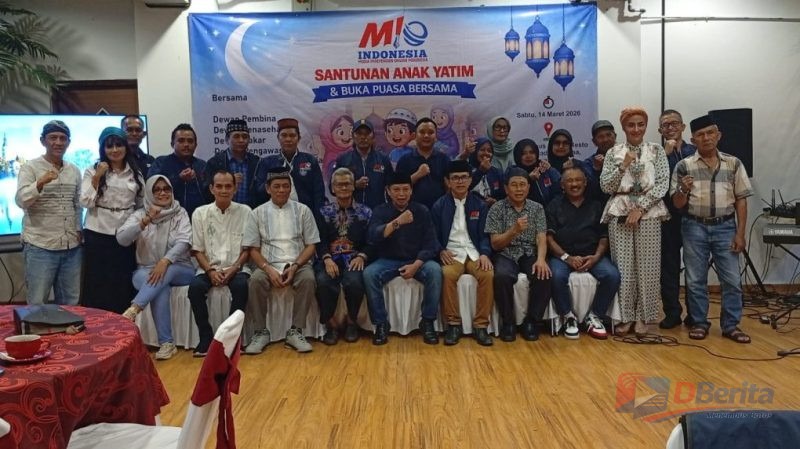PP MIO dan Para Undangan berfoto bersama, seusai Acara ditutup