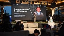 Sebagai bagian dari perayaan 25 tahun Intelix perusahaan menggelar Gala Dinner. Dalam foto, Direktur IGCG Agung Susanto tengah memberikan sambutan di acara Gala Dinner perusahaan.