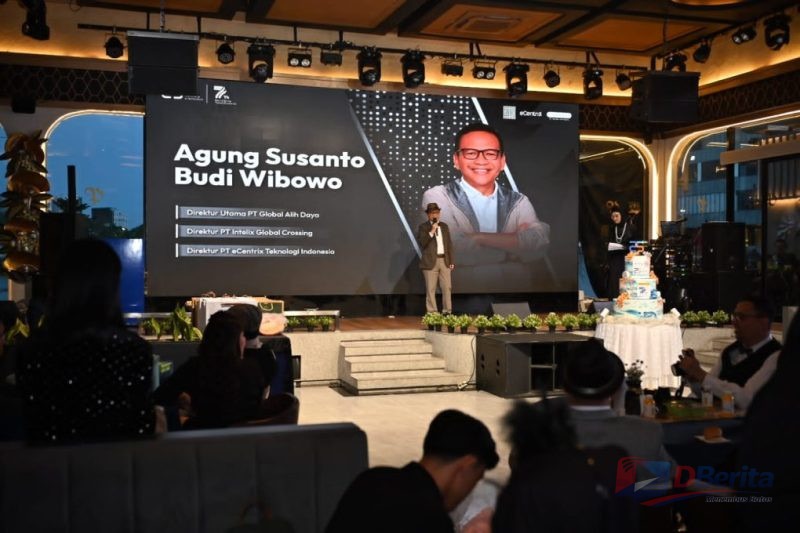 Sebagai bagian dari perayaan 25 tahun Intelix perusahaan menggelar Gala Dinner. Dalam foto, Direktur IGCG Agung Susanto tengah memberikan sambutan di acara Gala Dinner perusahaan.