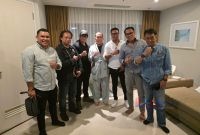 Keterangan Foto: 
*Ketua Dewan Pengawas DPN PETIR HM Muazzim Akbar SIP* (tengah) diapit sebelah kiri Sekjen  *Nefton Alfares,* Ketum *Emanuel AK* dan Pendiri  PETIR, *Lukman Wijaya.* Sebelah kanan: Ketua Dewan Etik *Logo Valenberg,* Ketua Kominfo *AYS Prayogie* dan Dewan Pakar DPN PETIR *Ones Kilikili*