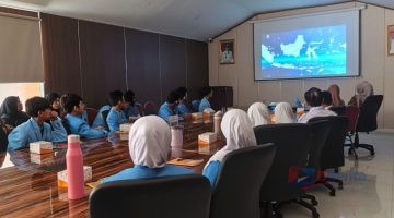Dharma Jaya Edukasi Siswa SMPN 51 Jakarta tentang Pentingnya Ketahanan Pangan dan Keamanan Produk Hewani